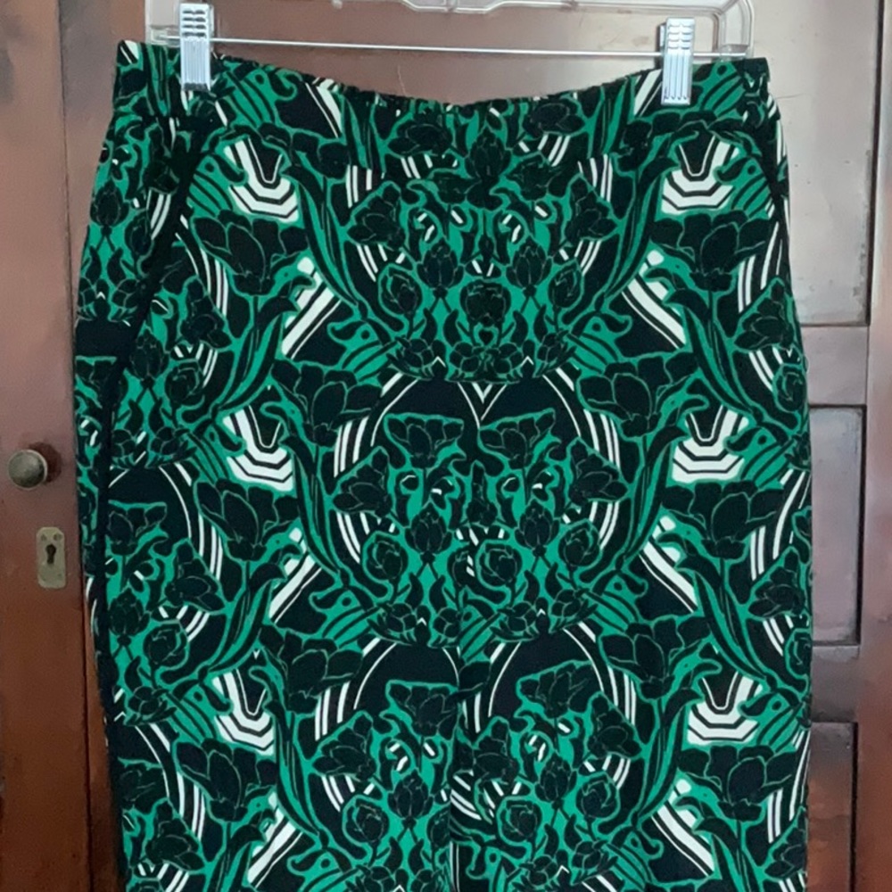 Stylish Green and Black Patterned Women's Pants